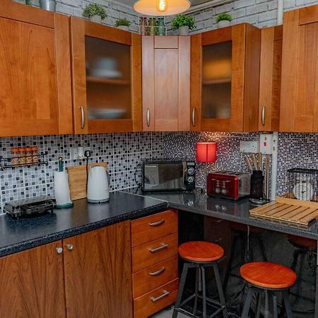 Unique Home W/Garden Hot Tub, Sauna & Cinema Room ロンドン エクステリア 写真