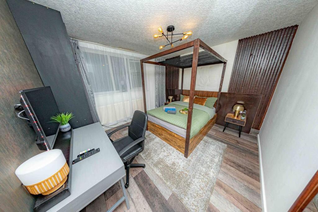 Unique Home W/Garden Hot Tub, Sauna & Cinema Room ロンドン エクステリア 写真